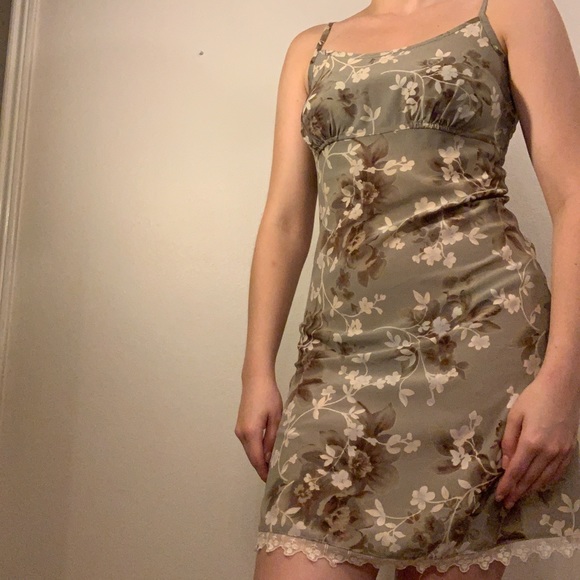 Sundress - Picture 1 of 2